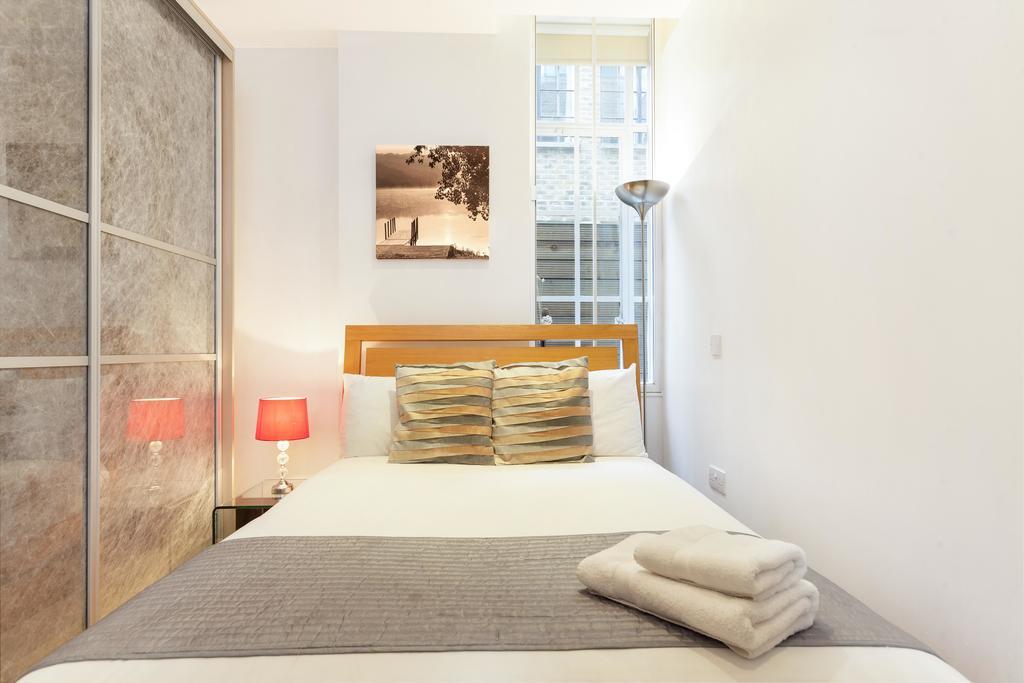 Club Living - Barbican Apartments London Exterior photo